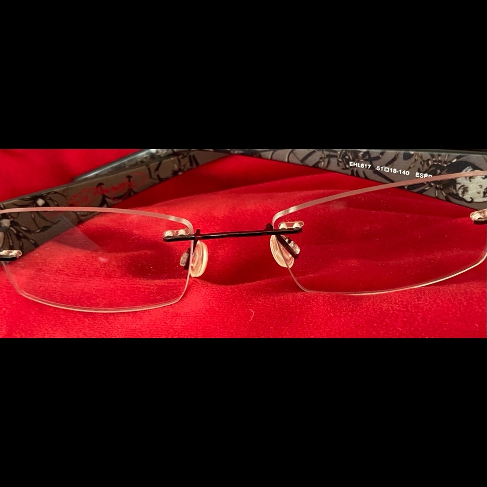 Ed Hardy prescribed reader glasses